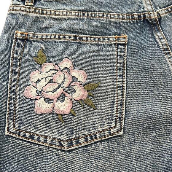 Reformation Charlie High Rise Jean Shorts Size 30 - Picture 5 of 11